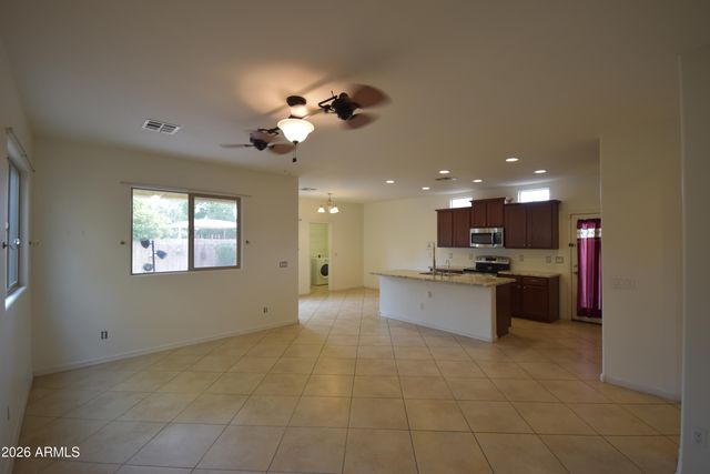 7117 N 73RD Drive, Glendale, AZ 85303