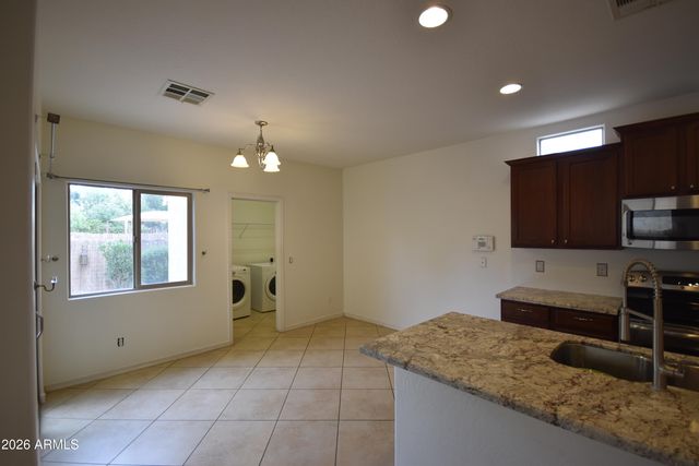 7117 N 73RD Drive, Glendale, AZ 85303