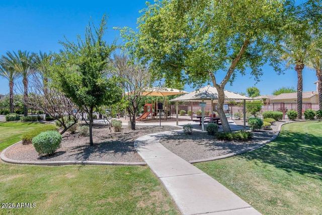 7117 N 73RD Drive, Glendale, AZ 85303