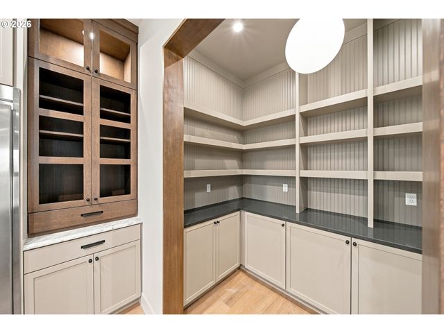 4056 Norfolk St, West Linn, OR 97068