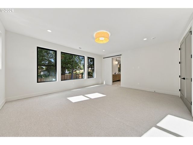 4056 Norfolk St, West Linn, OR 97068