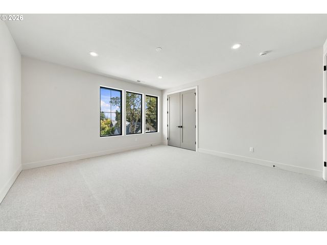 4056 Norfolk St, West Linn, OR 97068