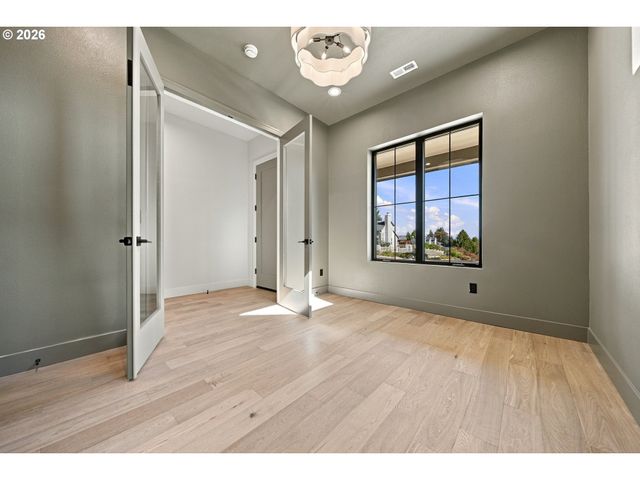 4056 Norfolk St, West Linn, OR 97068