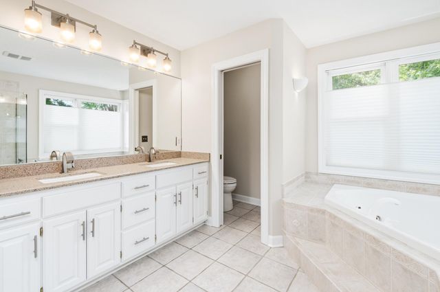 10051 Gristmill Ridge, Eden Prairie, MN 55347