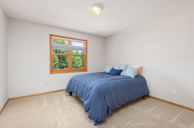 10051 Gristmill Ridge, Eden Prairie, MN 55347