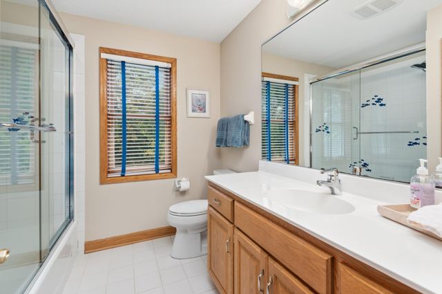 10051 Gristmill Ridge, Eden Prairie, MN 55347