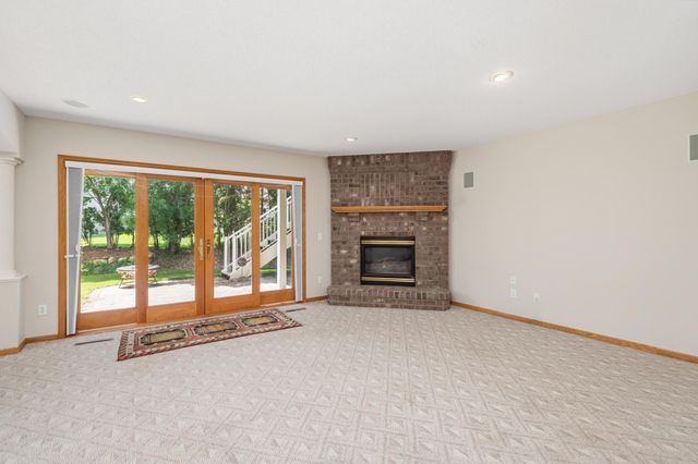 10051 Gristmill Ridge, Eden Prairie, MN 55347