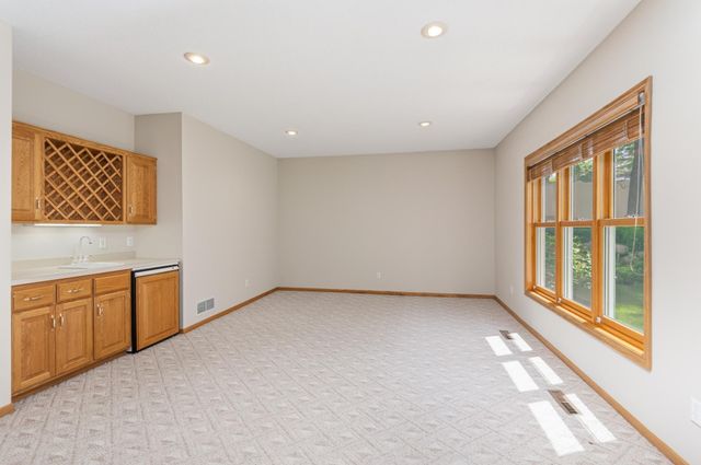 10051 Gristmill Ridge, Eden Prairie, MN 55347