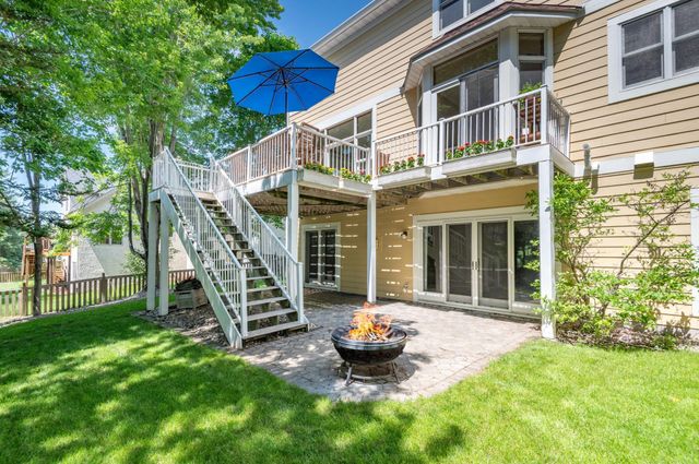 10051 Gristmill Ridge, Eden Prairie, MN 55347