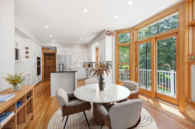 10051 Gristmill Ridge, Eden Prairie, MN 55347