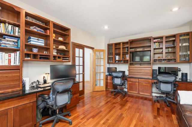 10051 Gristmill Ridge, Eden Prairie, MN 55347