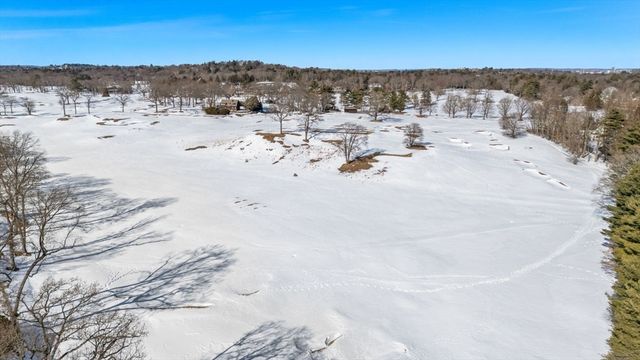 17 Fairgreen Place 17, Brookline, MA 02467