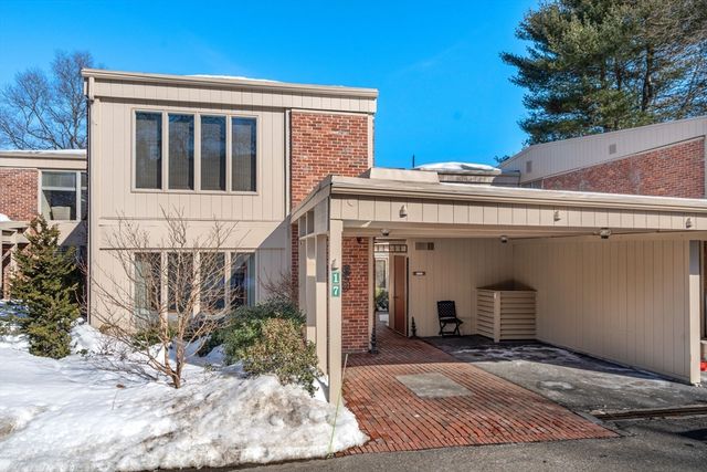17 Fairgreen Place 17, Brookline, MA 02467