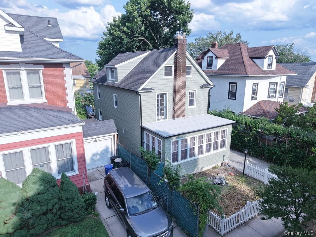 40-29 167th Street, Flushing, NY 11358 — photo 2