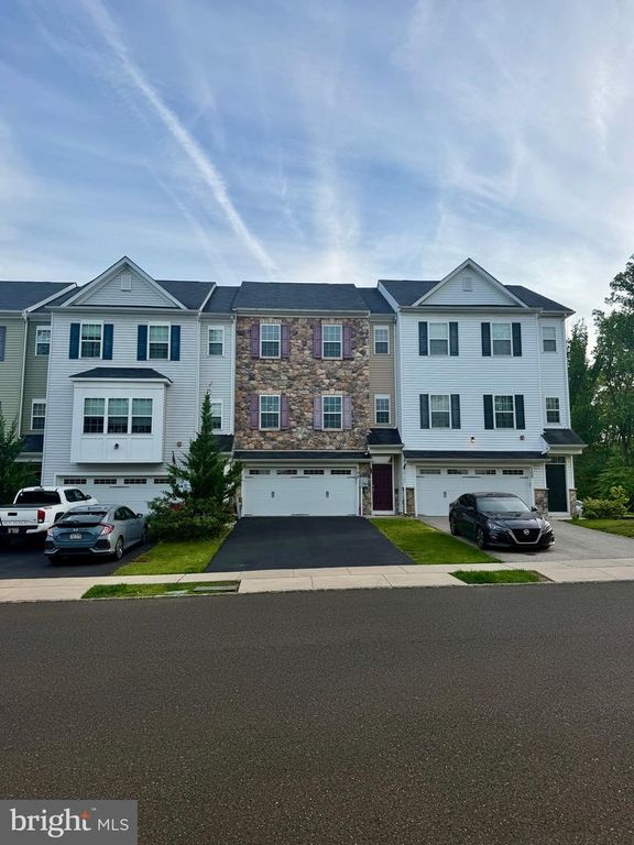 102 MASTER AVE, Feasterville Trevose, PA 19053