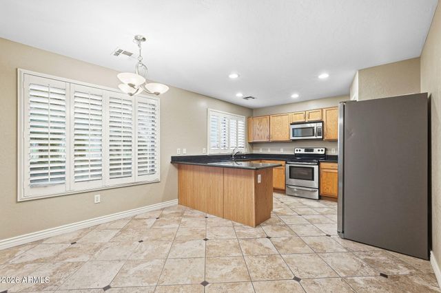 1575 S WESTERN SKIES Drive, Gilbert, AZ 85296