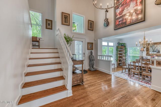 106 Woodbriar Drive, Johnson City, TN 37604