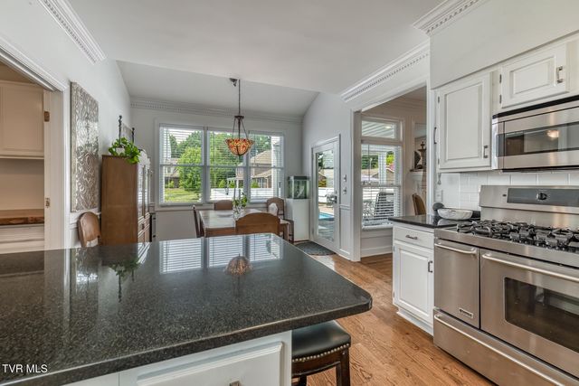 106 Woodbriar Drive, Johnson City, TN 37604