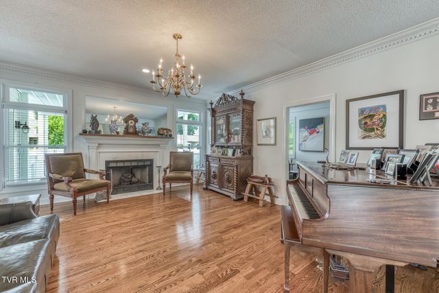 106 Woodbriar Drive, Johnson City, TN 37604