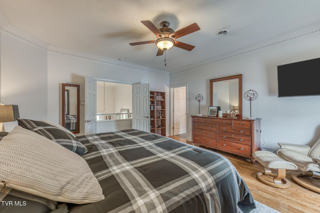 106 Woodbriar Drive, Johnson City, TN 37604