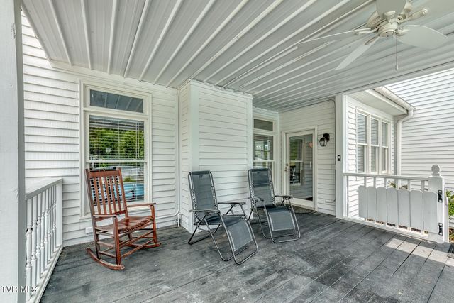 106 Woodbriar Drive, Johnson City, TN 37604