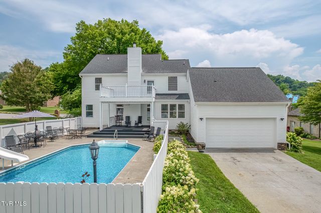 106 Woodbriar Drive, Johnson City, TN 37604