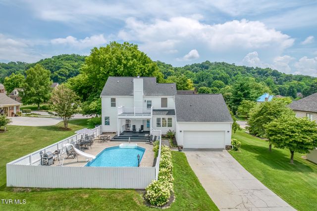 106 Woodbriar Drive, Johnson City, TN 37604