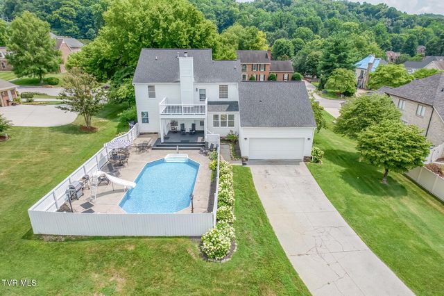 106 Woodbriar Drive, Johnson City, TN 37604