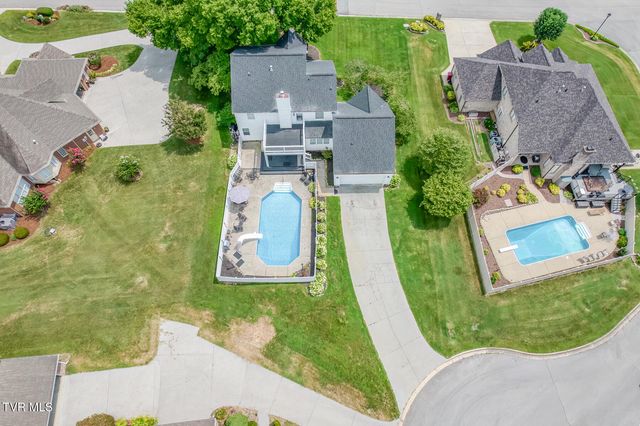 106 Woodbriar Drive, Johnson City, TN 37604
