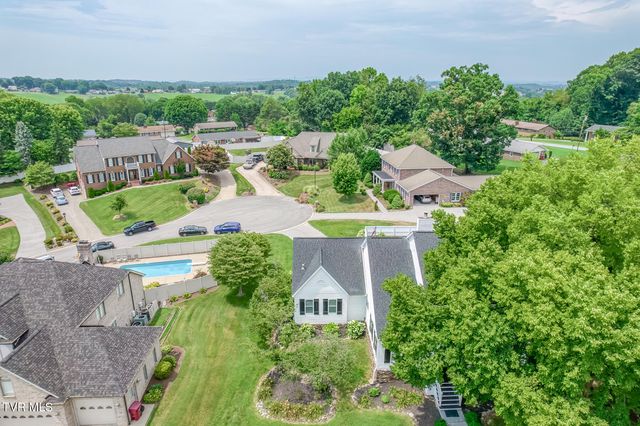 106 Woodbriar Drive, Johnson City, TN 37604