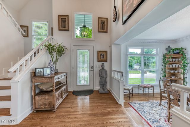 106 Woodbriar Drive, Johnson City, TN 37604