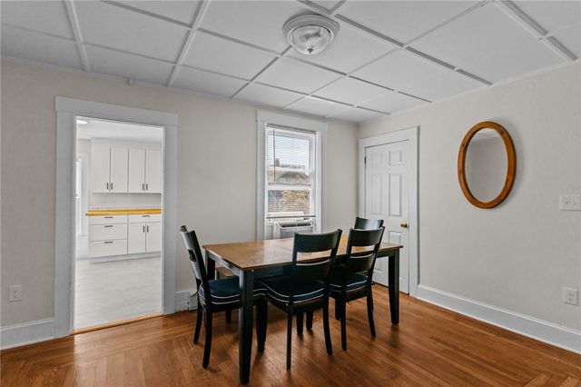 11 Young Street 2, Newport, RI 02840