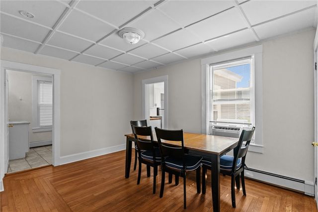 11 Young Street 2, Newport, RI 02840