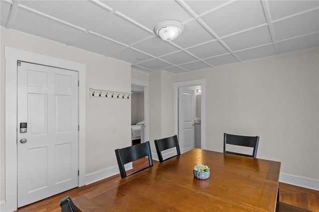 11 Young Street 2, Newport, RI 02840