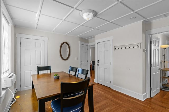 11 Young Street 2, Newport, RI 02840