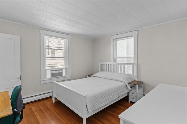 11 Young Street 2, Newport, RI 02840
