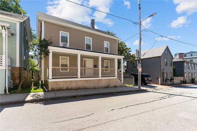 11 Young Street 2, Newport, RI 02840