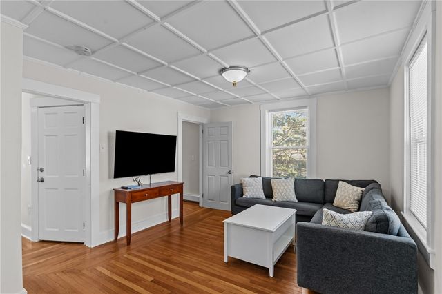 11 Young Street 2, Newport, RI 02840