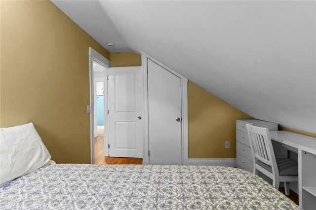 11 Young Street 2, Newport, RI 02840