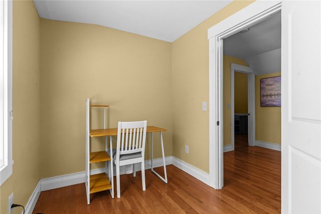 11 Young Street 2, Newport, RI 02840