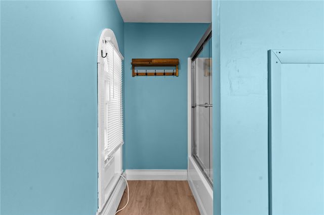 11 Young Street 2, Newport, RI 02840