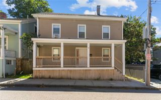 11 Young Street 2, Newport, RI 02840
