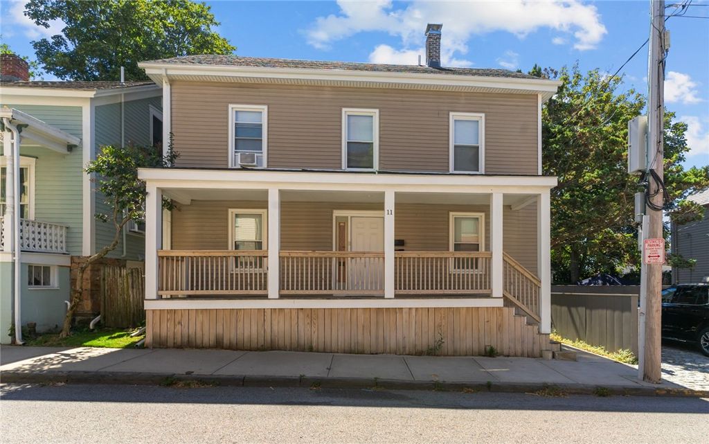 11 Young Street 2, Newport, RI 02840