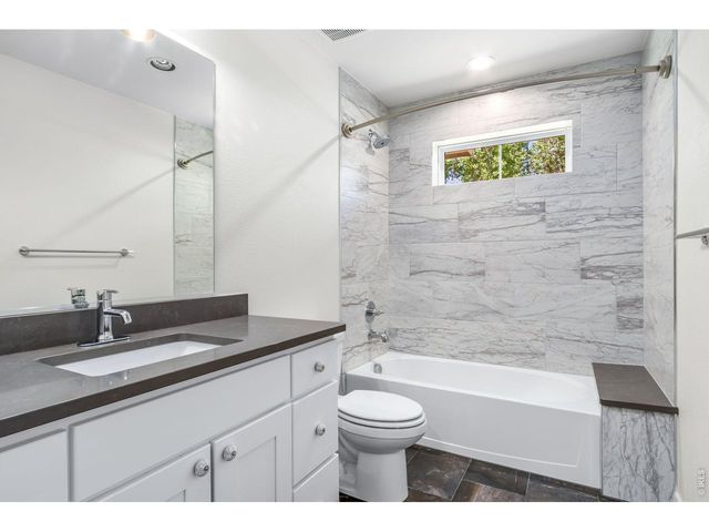 910 Hill Pond Rd 13, Fort Collins, CO 80526