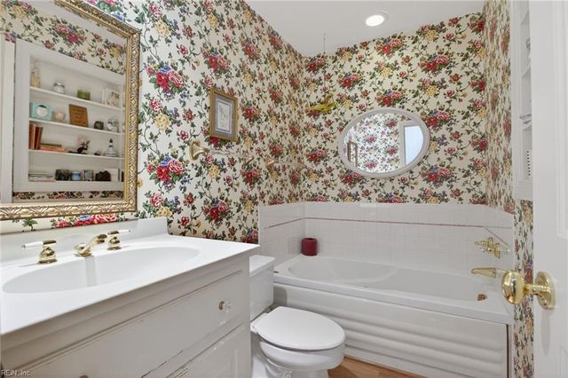 3925 Ocean Cut LN, Virginia Beach, VA 23451