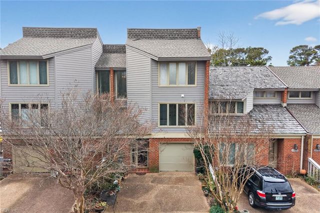 3925 Ocean Cut LN, Virginia Beach, VA 23451