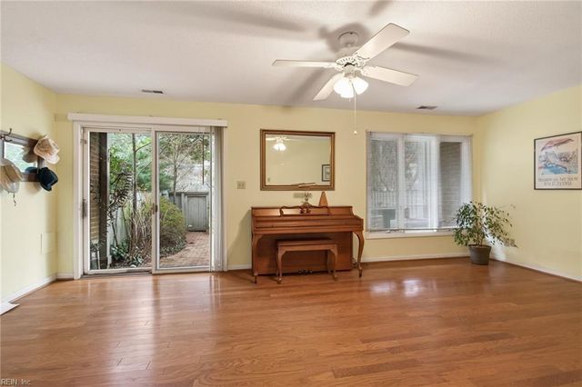 3925 Ocean Cut LN, Virginia Beach, VA 23451