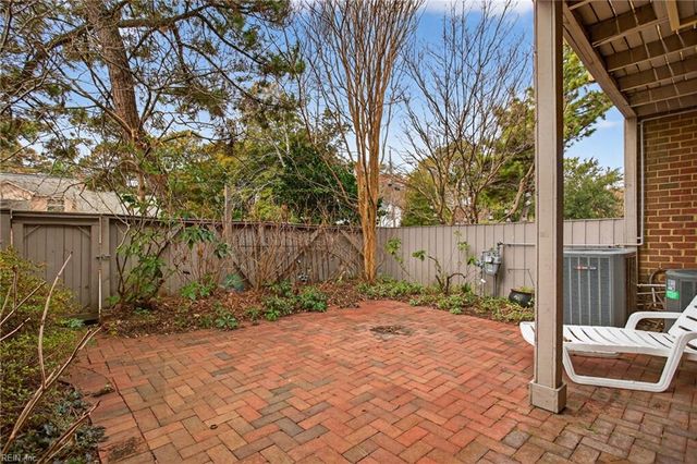 3925 Ocean Cut LN, Virginia Beach, VA 23451