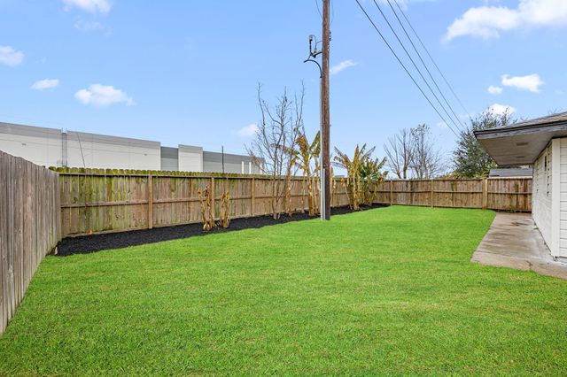 3515 Claverton Drive, Houston, TX 77066