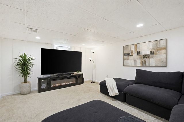 38 Romoli Ave, Attleboro, MA 02703